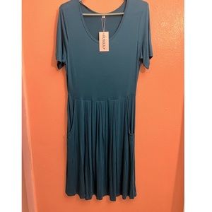 Comfortable, casual dress with pockets!